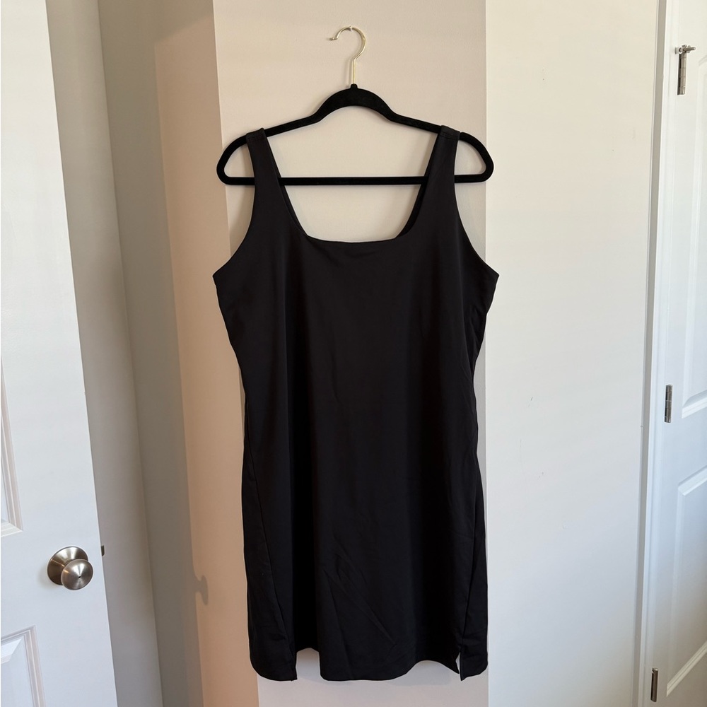 Old Navy Black Athletic Dress